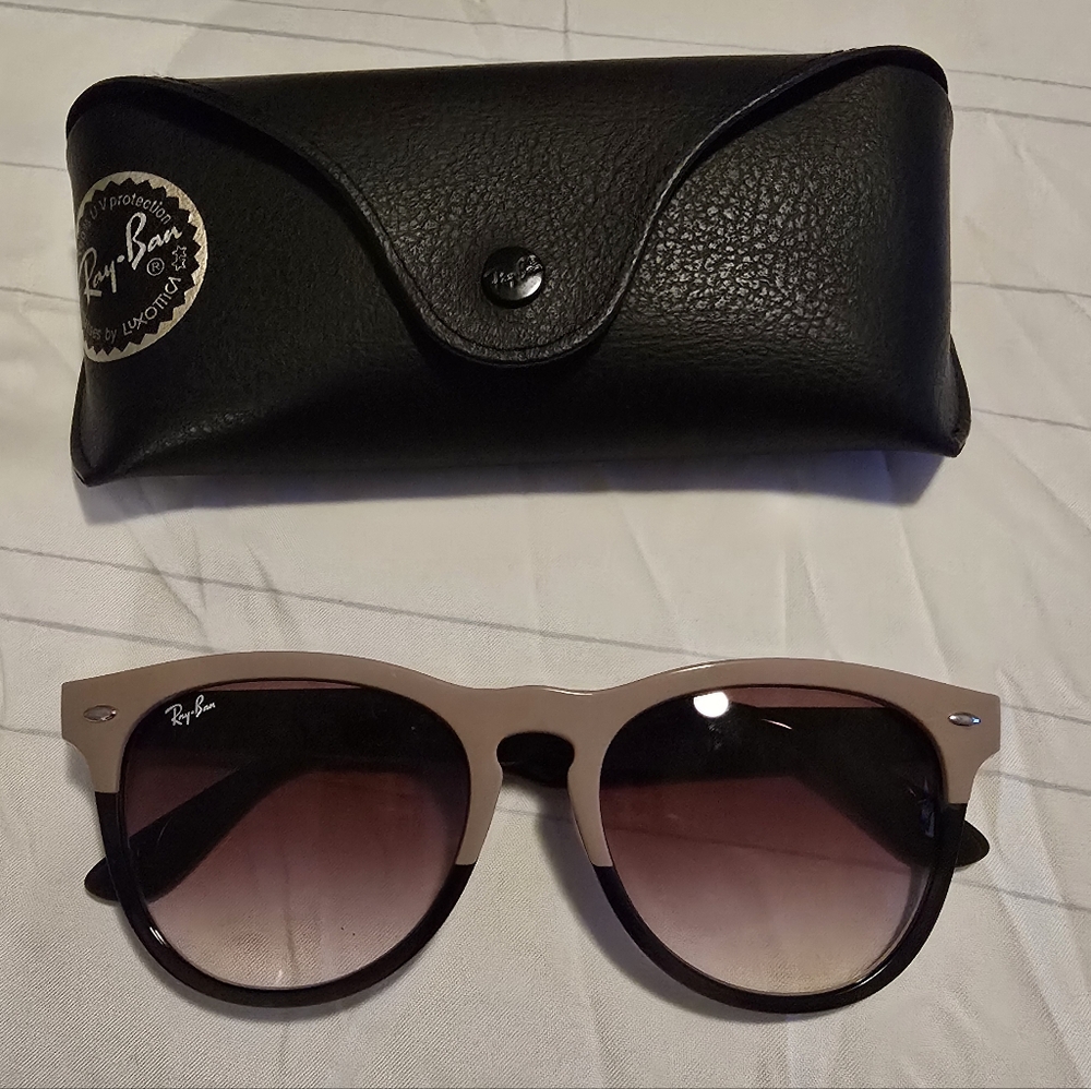New Ray-Ban IRIS Sunglasses with Case